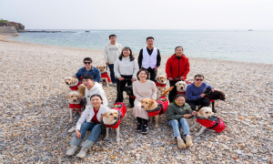 雾芯科技发起导盲犬伙伴计划，首批10只导盲犬交付，助力视障人士出行